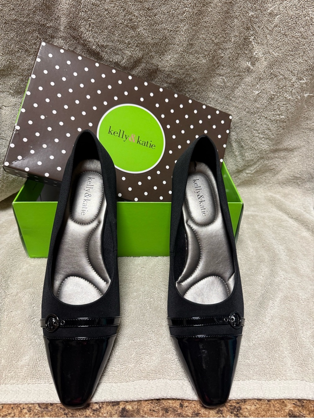 Kelly & Katie Black Pointed Patent-Trim 1" Heels